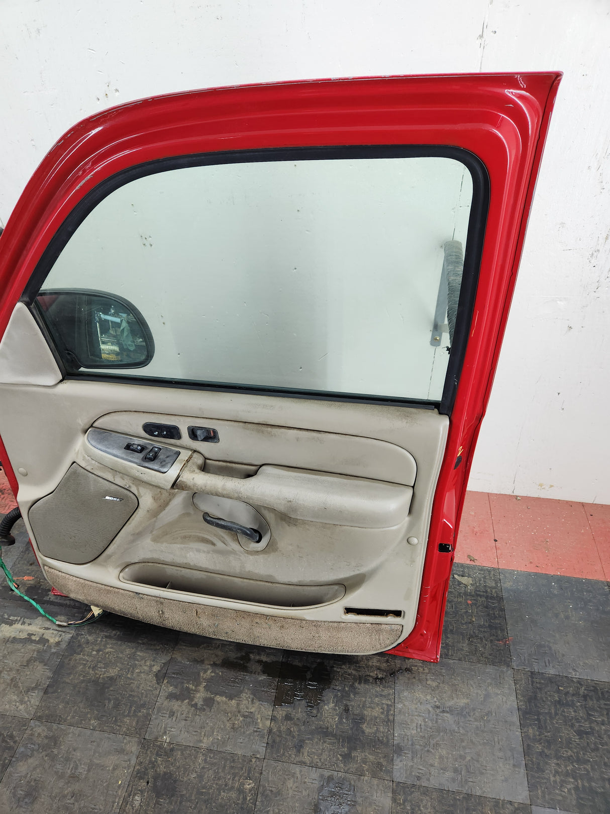 1999-2006 Chevrolet Silverado / GMC Sierra 1500 2500 3500 HD Front Passenger side Door RH