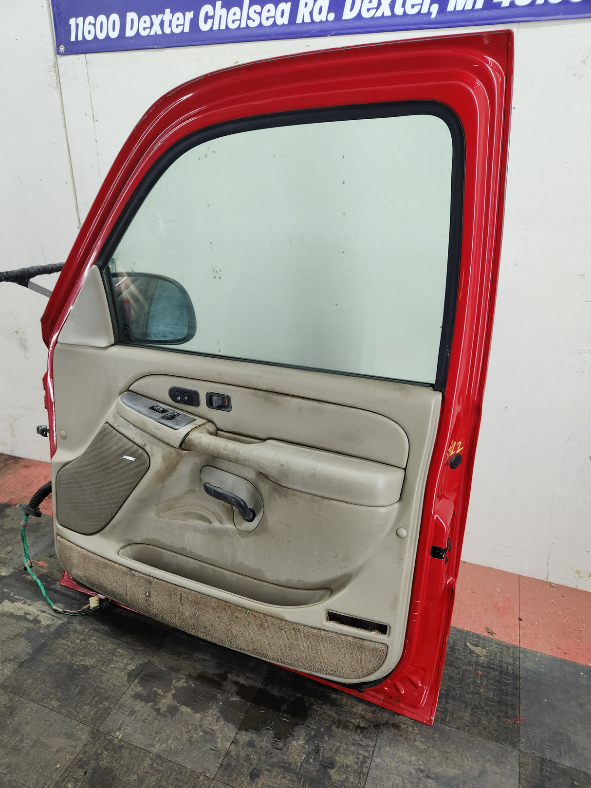 1999-2006 Chevrolet Silverado / GMC Sierra 1500 2500 3500 HD Front Passenger side Door RH