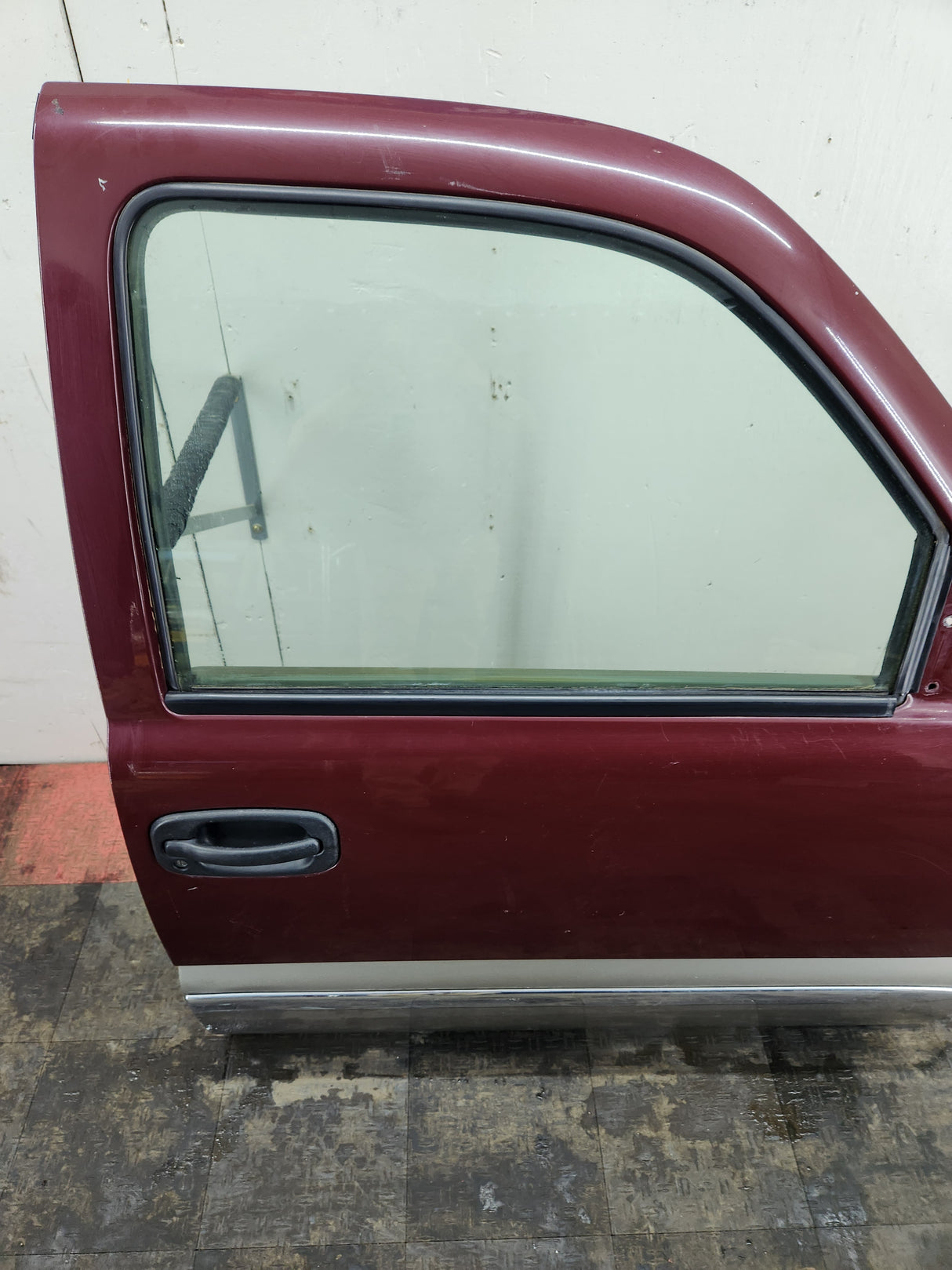 1999-2006 Chevrolet Silverado / GMC Sierra 1500 2500 3500 HD Front Passenger side Door RH