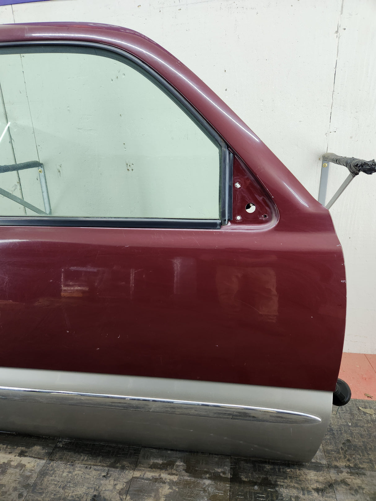 1999-2006 Chevrolet Silverado / GMC Sierra 1500 2500 3500 HD Front Passenger side Door RH