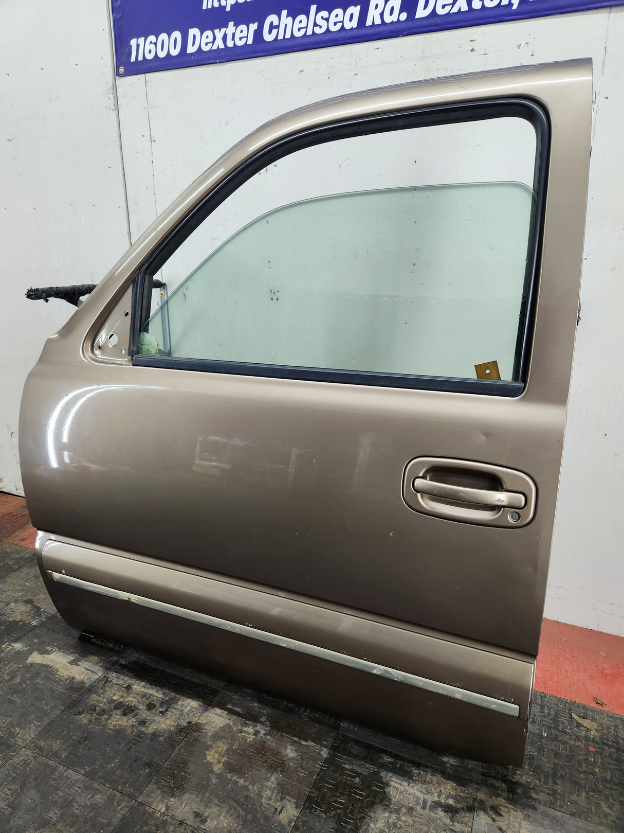1999-2006 Chevrolet Silverado / GMC Sierra 1500 2500 3500 HD Front Driver side Door LH