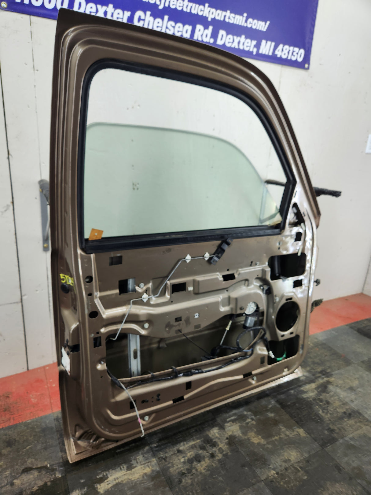 1999-2006 Chevrolet Silverado / GMC Sierra 1500 2500 3500 HD Front Driver side Door LH