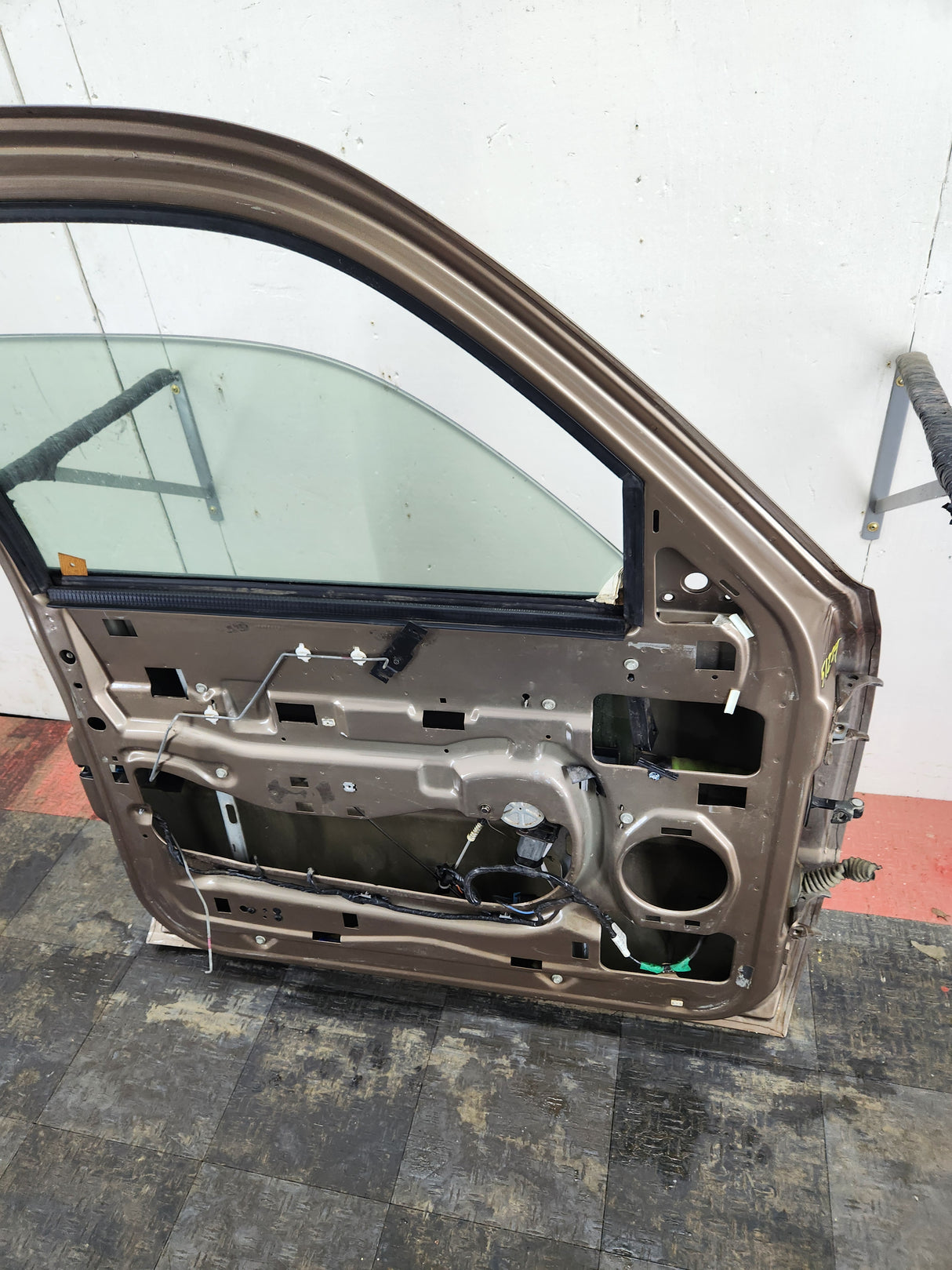1999-2006 Chevrolet Silverado / GMC Sierra 1500 2500 3500 HD Front Driver side Door LH