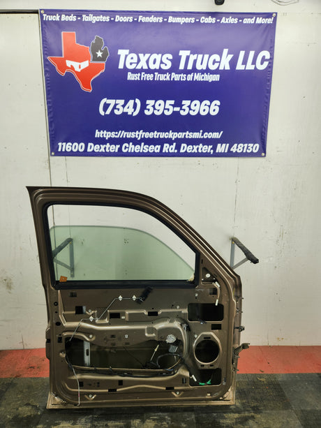 1999-2006 Chevrolet Silverado / GMC Sierra 1500 2500 3500 HD Front Driver side Door LH