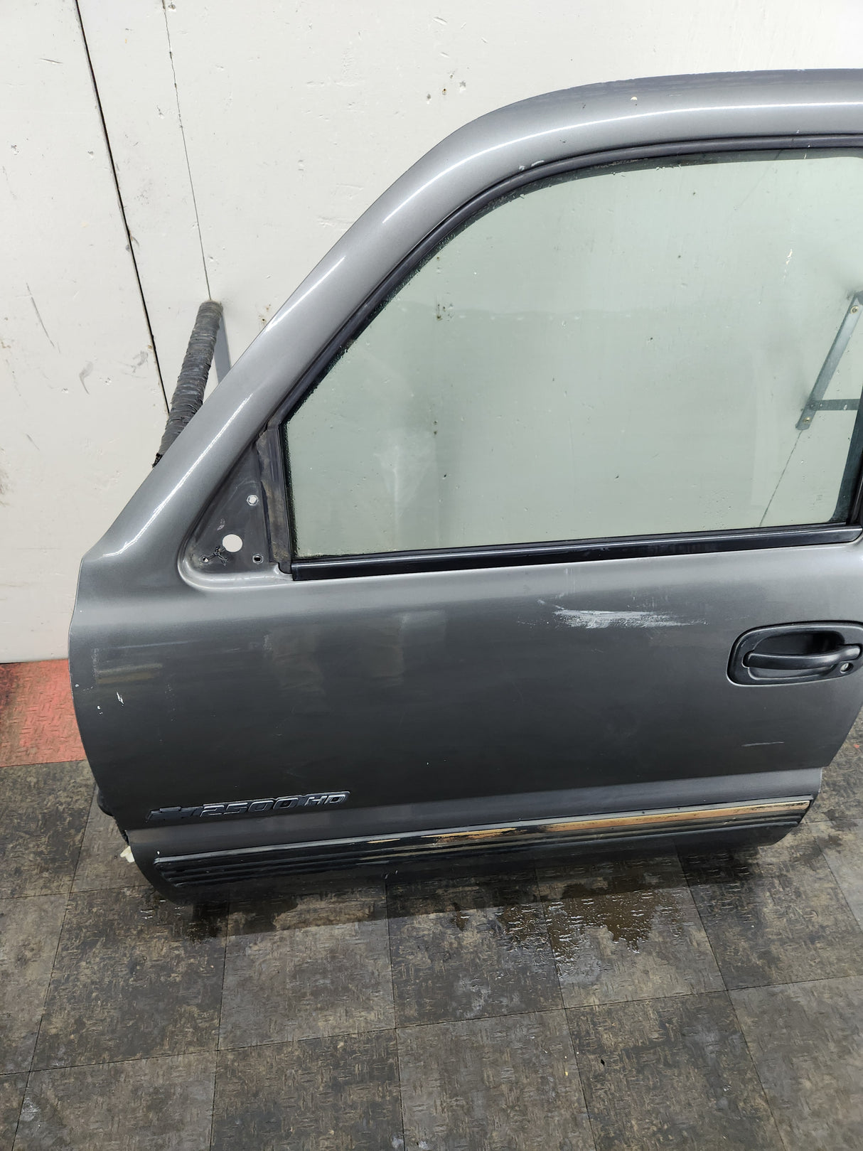 1999-2006 Chevrolet Silverado / GMC Sierra 1500 2500 3500 HD Driver Side Front Door LH