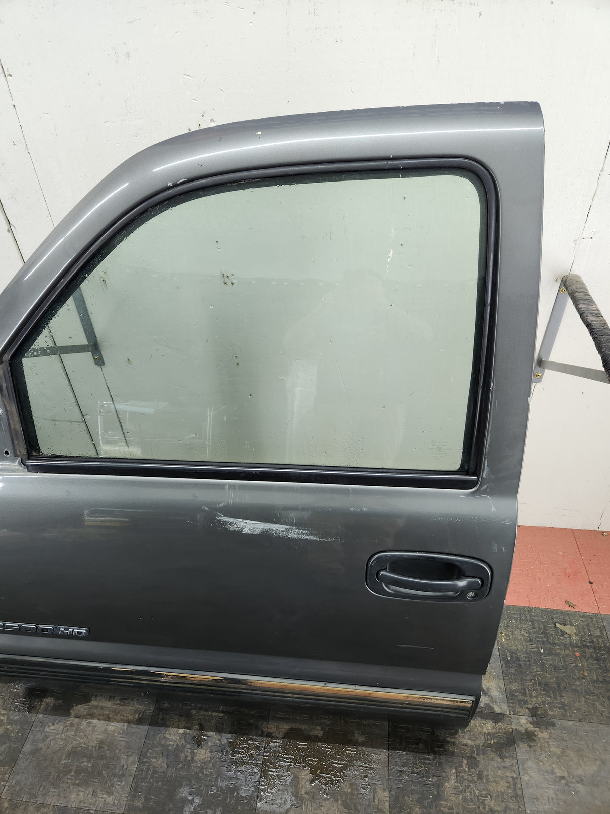 1999-2006 Chevrolet Silverado / GMC Sierra 1500 2500 3500 HD Driver Side Front Door LH