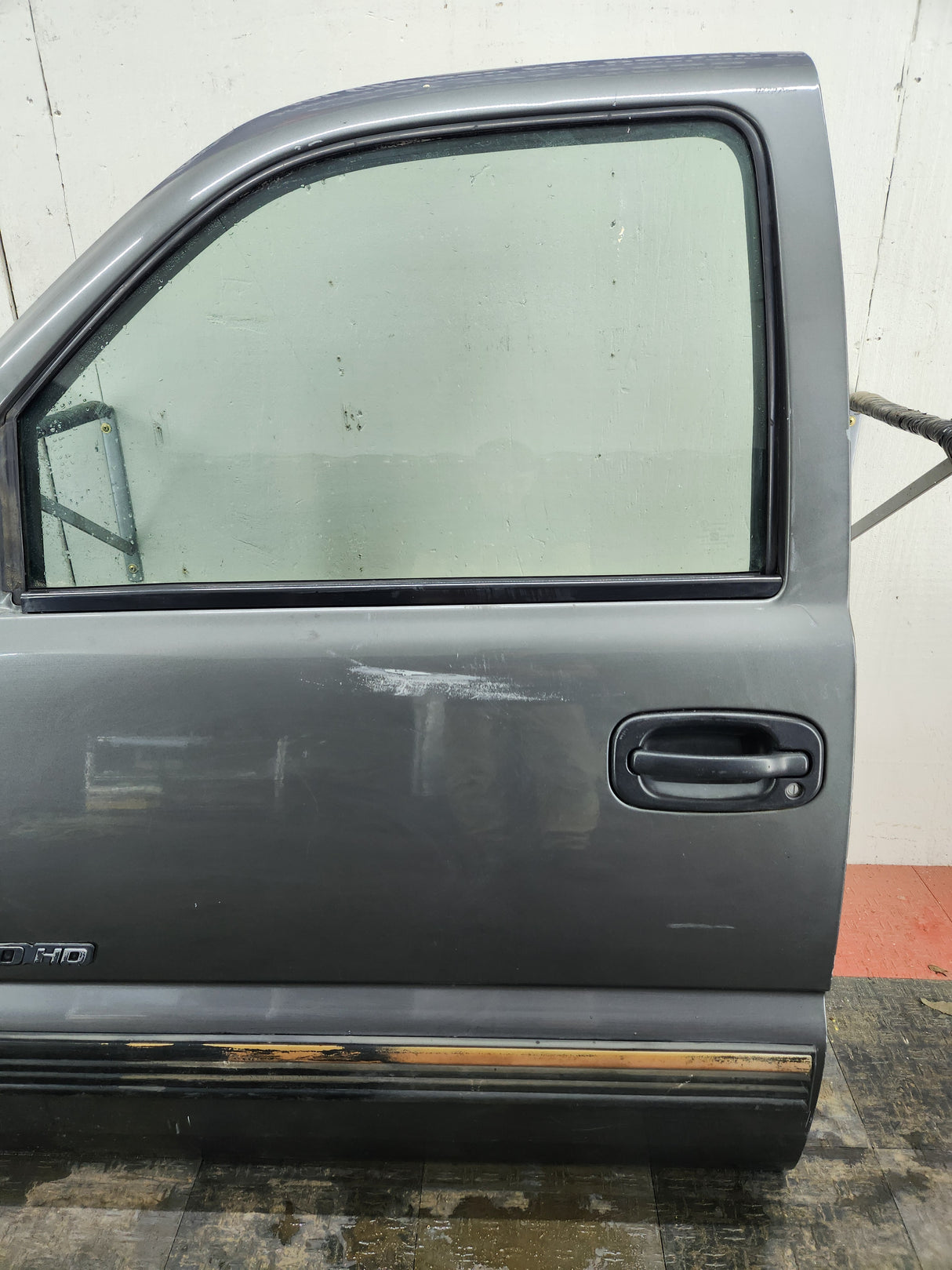 1999-2006 Chevrolet Silverado / GMC Sierra 1500 2500 3500 HD Driver Side Front Door LH