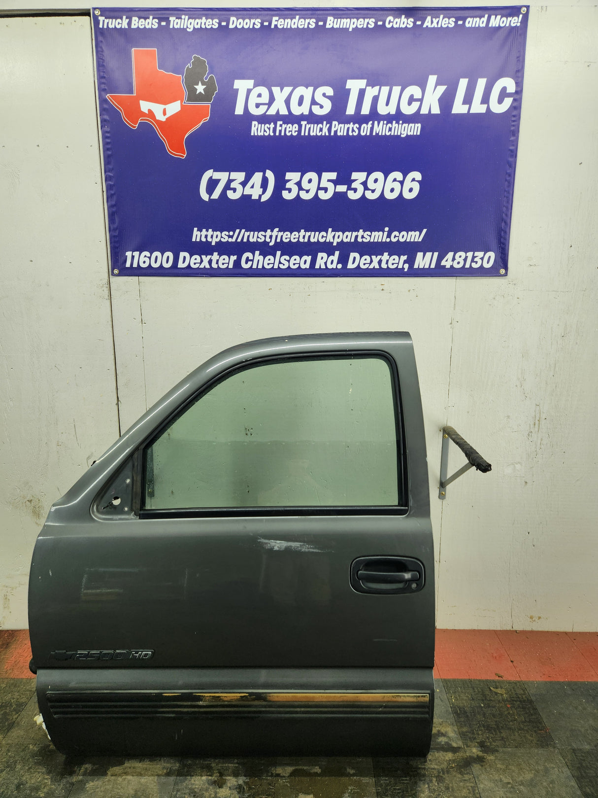 1999-2006 Chevrolet Silverado / GMC Sierra 1500 2500 3500 HD Driver Side Front Door LH