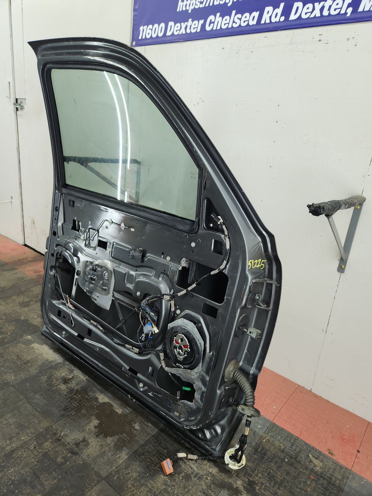 1999-2006 Chevrolet Silverado / GMC Sierra 1500 2500 3500 HD Driver Side Front Door LH