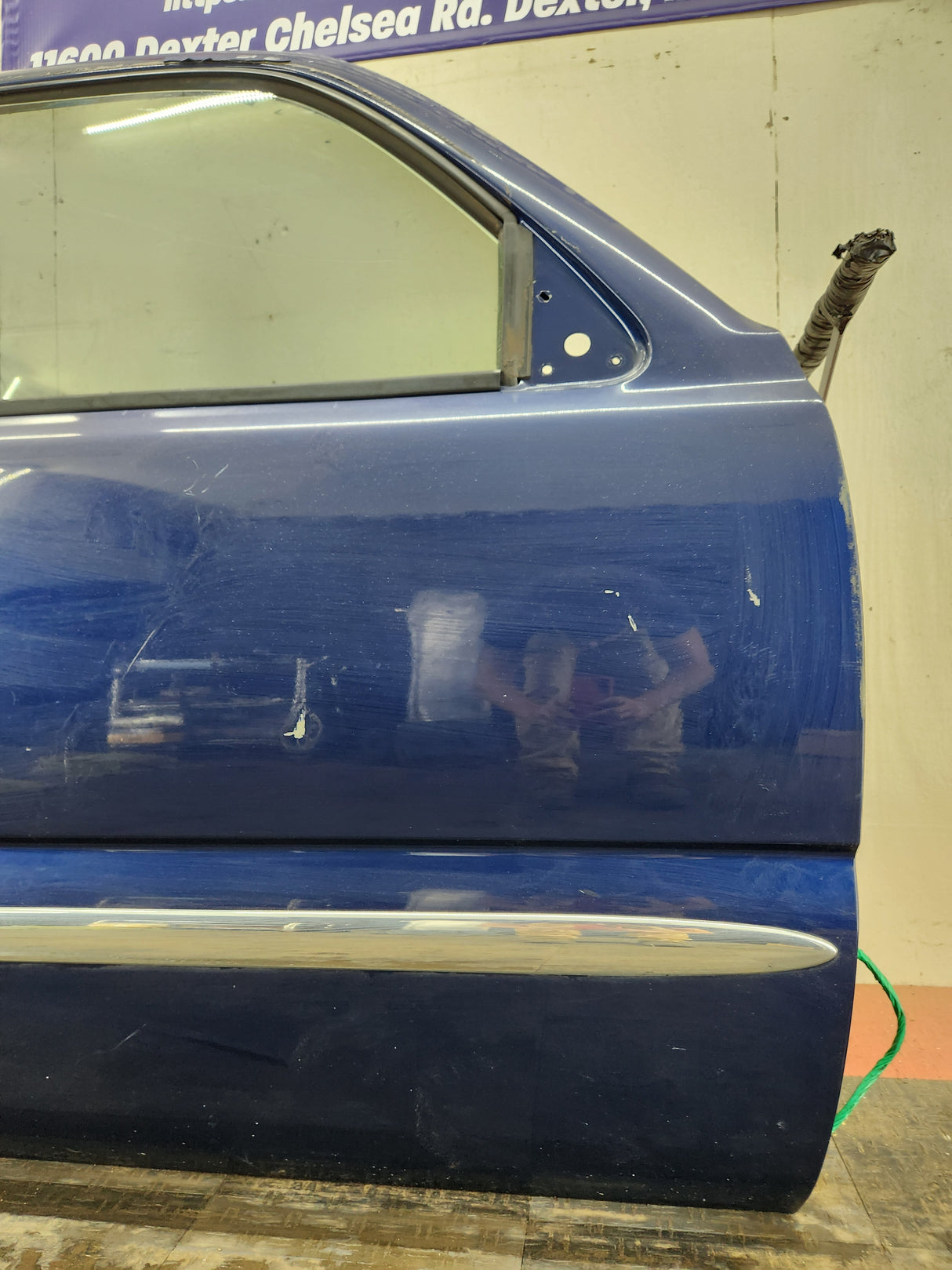 1999-2006 Chevrolet Silverado / GMC Sierra 1500 2500 3500 HD Front Passenger side Door RH