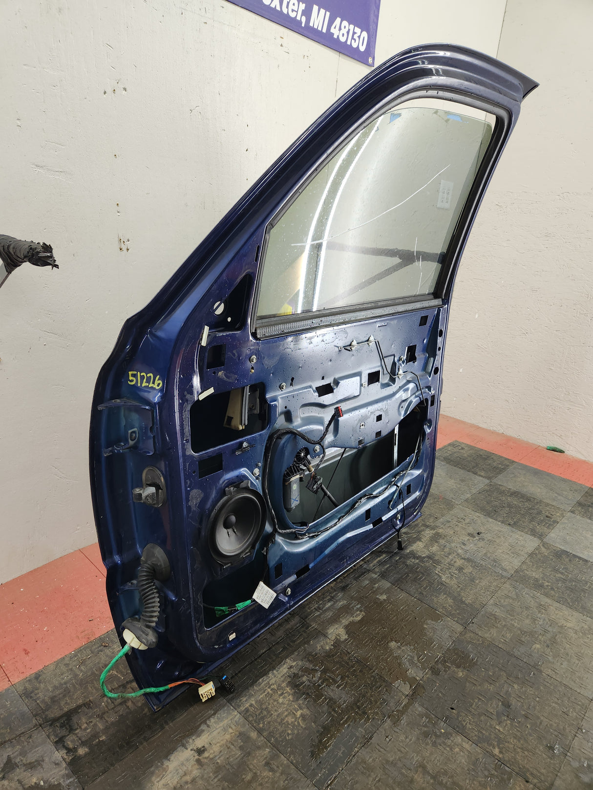 1999-2006 Chevrolet Silverado / GMC Sierra 1500 2500 3500 HD Front Passenger side Door RH