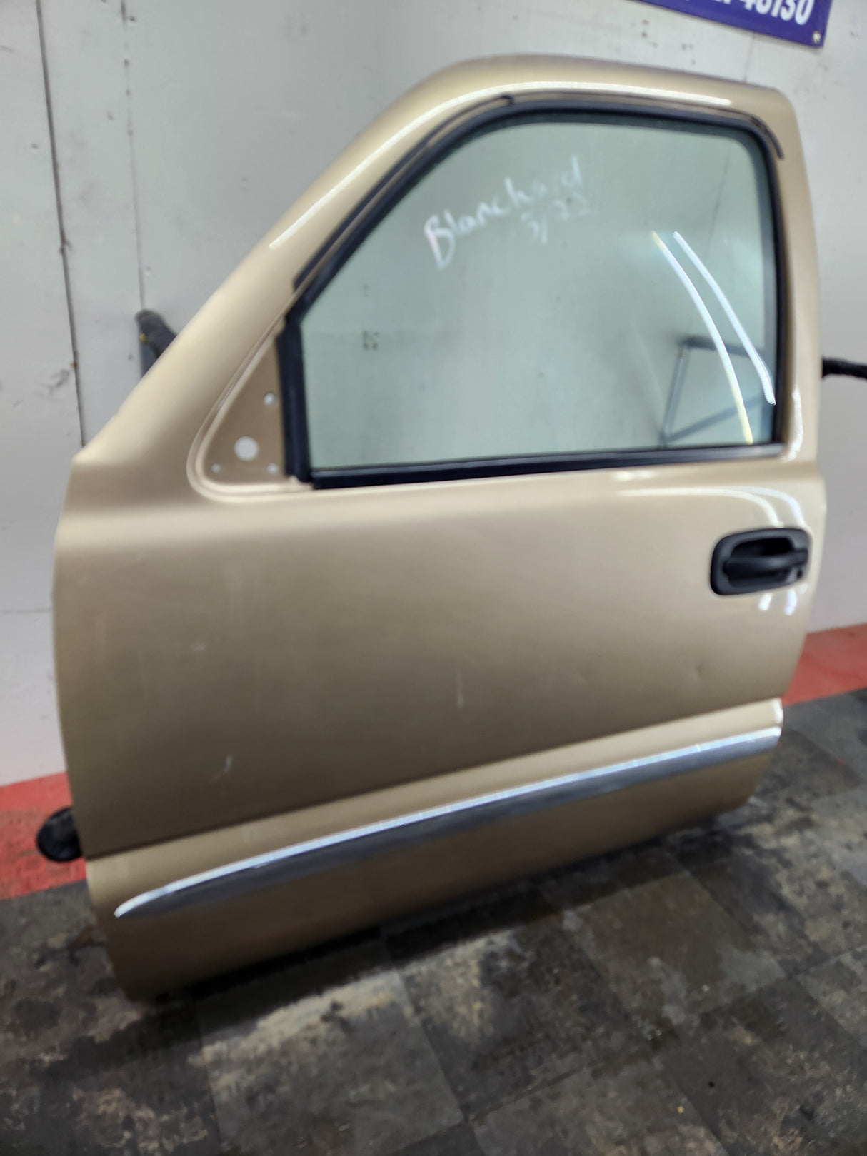 1999-2006 Chevrolet Silverado / GMC Sierra 1500 2500 3500 HD Front Driver side Door LH