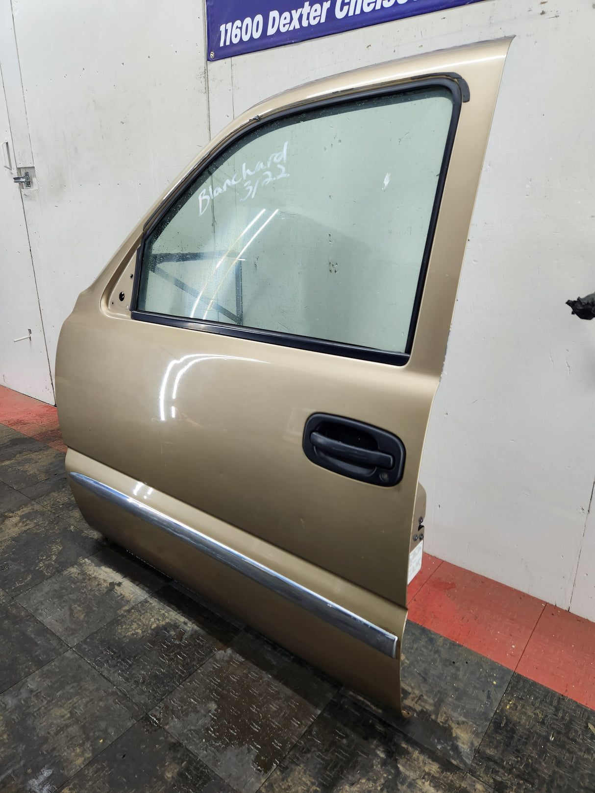 1999-2006 Chevrolet Silverado / GMC Sierra 1500 2500 3500 HD Front Driver side Door LH