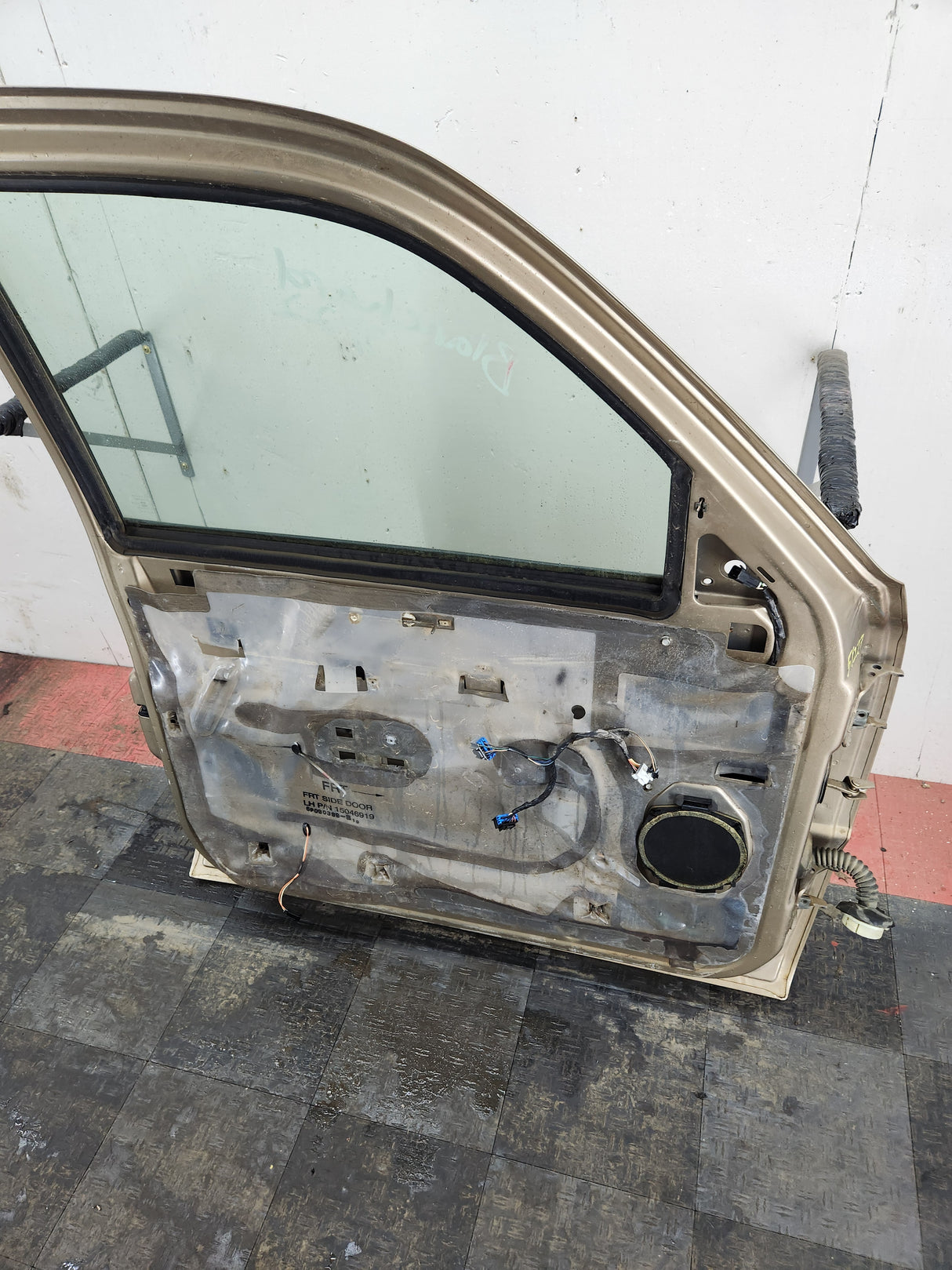 1999-2006 Chevrolet Silverado / GMC Sierra 1500 2500 3500 HD Front Driver side Door LH