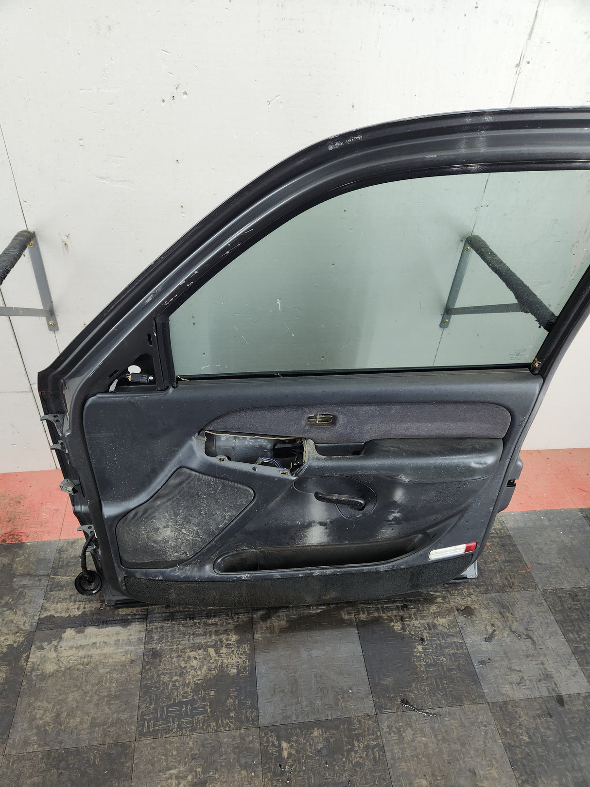 1999-2006 Chevrolet Silverado / GMC Sierra 1500 2500 3500 HD Front Passenger side Door RH