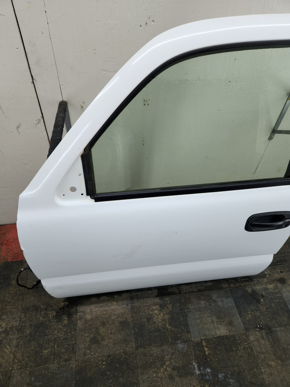 1999-2006 Chevrolet Silverado / GMC Sierra 1500 2500 3500 HD Front Driver Side Door LH