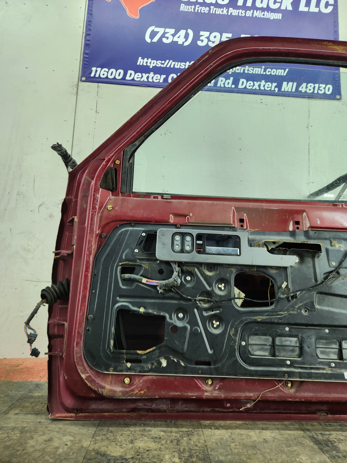 1988-2000 Chevrolet Silverado Suburban GMC Sierra RH Front Passenger Door 1500 2500 3500