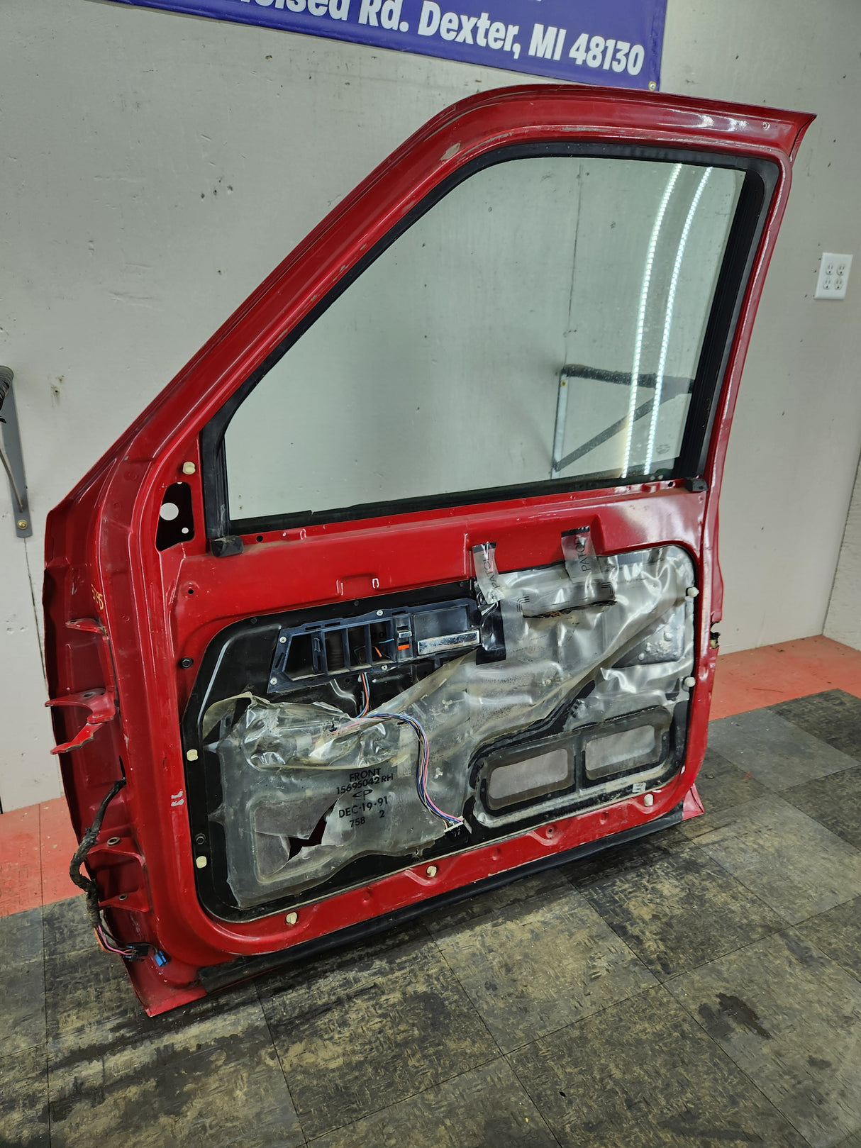 1988-2000 Chevrolet Silverado Suburban GMC Sierra RH Front Passenger Door