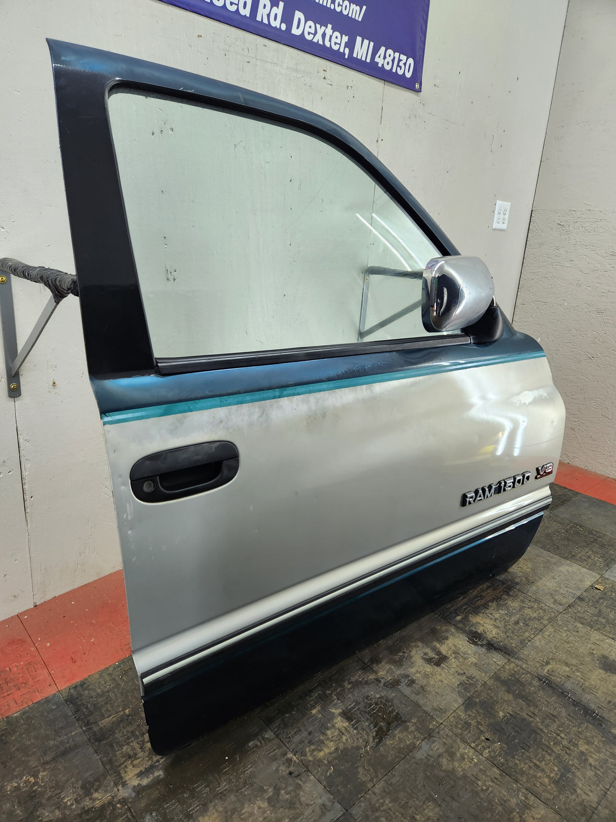1994-2002 Dodge Ram 2nd Gen RH Passenger Side Front Door Regular Cab / 2 Door Ext Cab 1500 2500 3500 ROUND CORNER