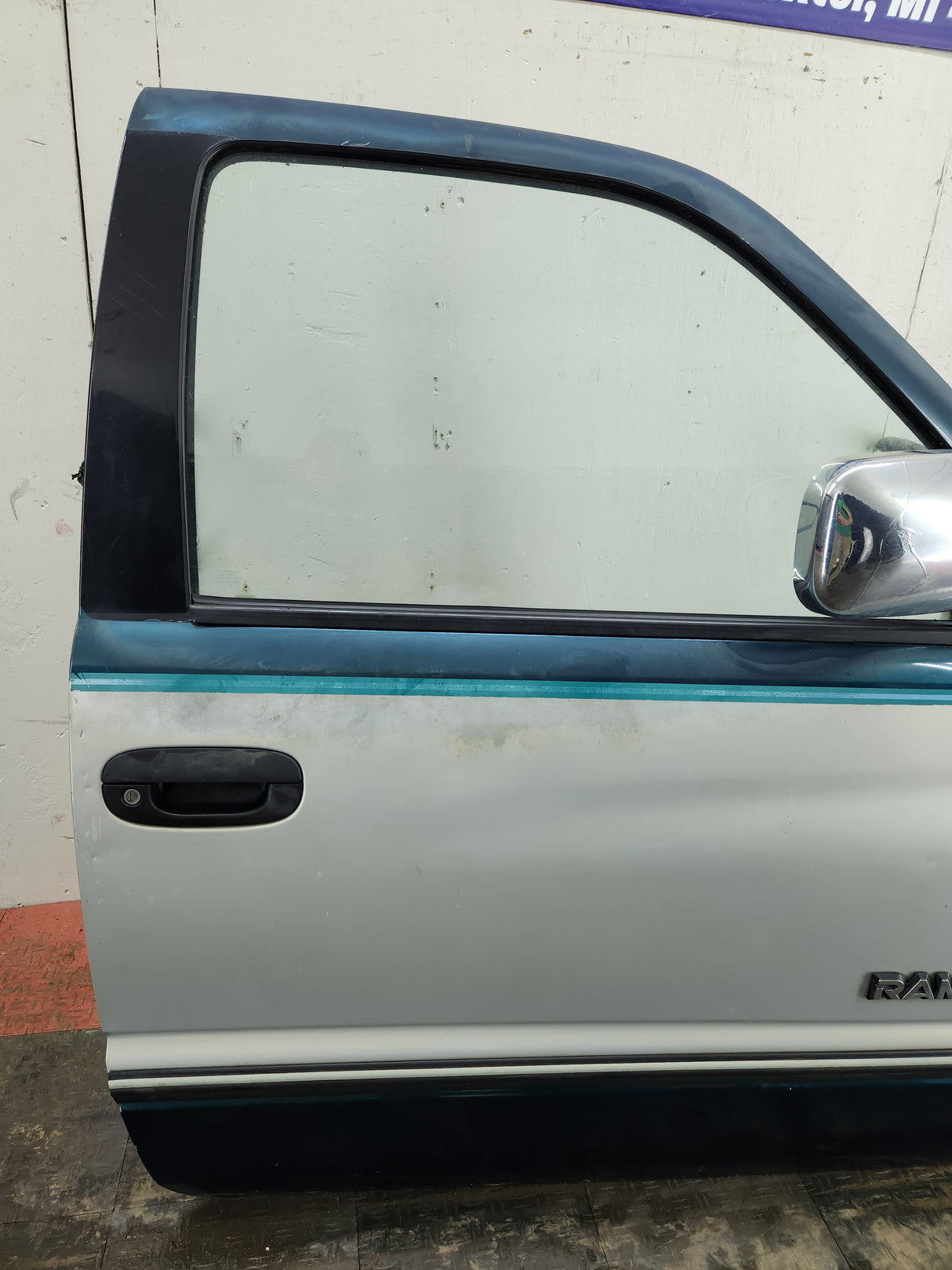 1994-2002 Dodge Ram 2nd Gen RH Passenger Side Front Door Regular Cab / 2 Door Ext Cab 1500 2500 3500 ROUND CORNER