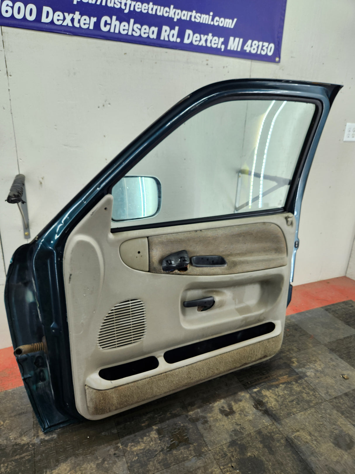 1994-2002 Dodge Ram 2nd Gen RH Passenger Side Front Door Regular Cab / 2 Door Ext Cab 1500 2500 3500 ROUND CORNER