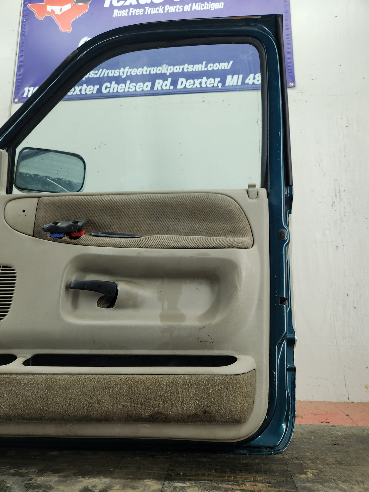 1994-2002 Dodge Ram 2nd Gen RH Passenger Side Front Door Regular Cab / 2 Door Ext Cab 1500 2500 3500 ROUND CORNER