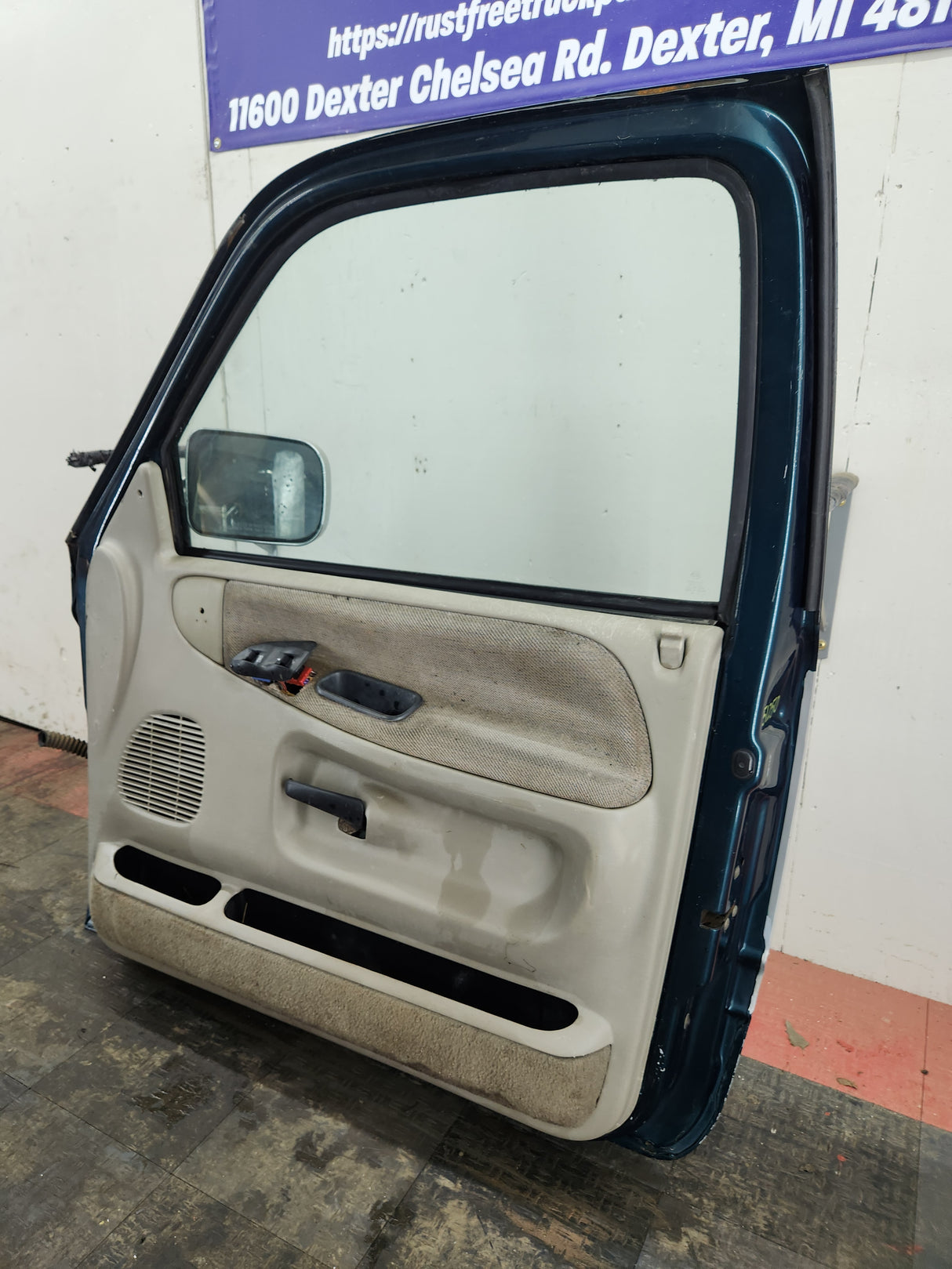 1994-2002 Dodge Ram 2nd Gen RH Passenger Side Front Door Regular Cab / 2 Door Ext Cab 1500 2500 3500 ROUND CORNER