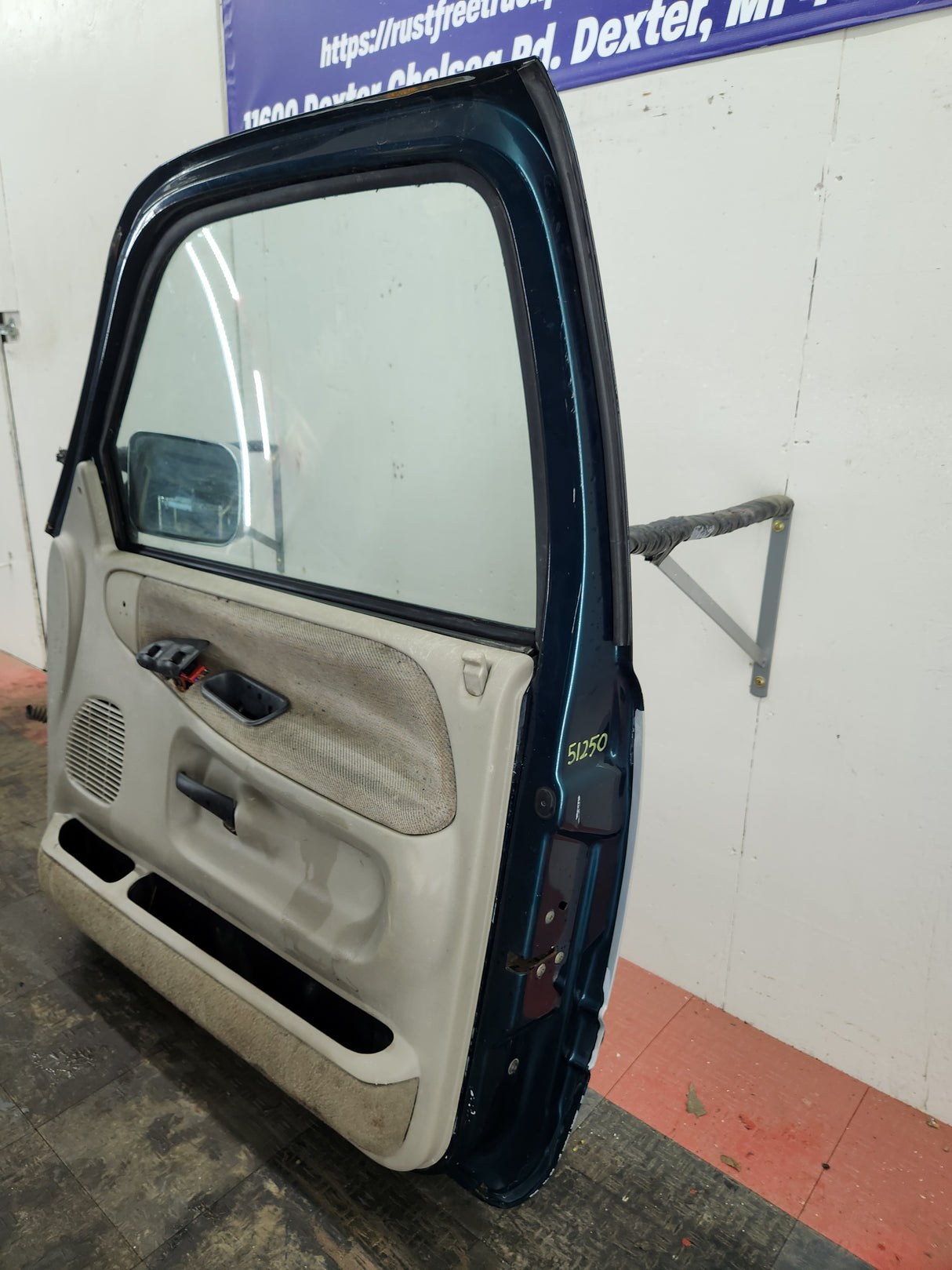 1994-2002 Dodge Ram 2nd Gen RH Passenger Side Front Door Regular Cab / 2 Door Ext Cab 1500 2500 3500 ROUND CORNER
