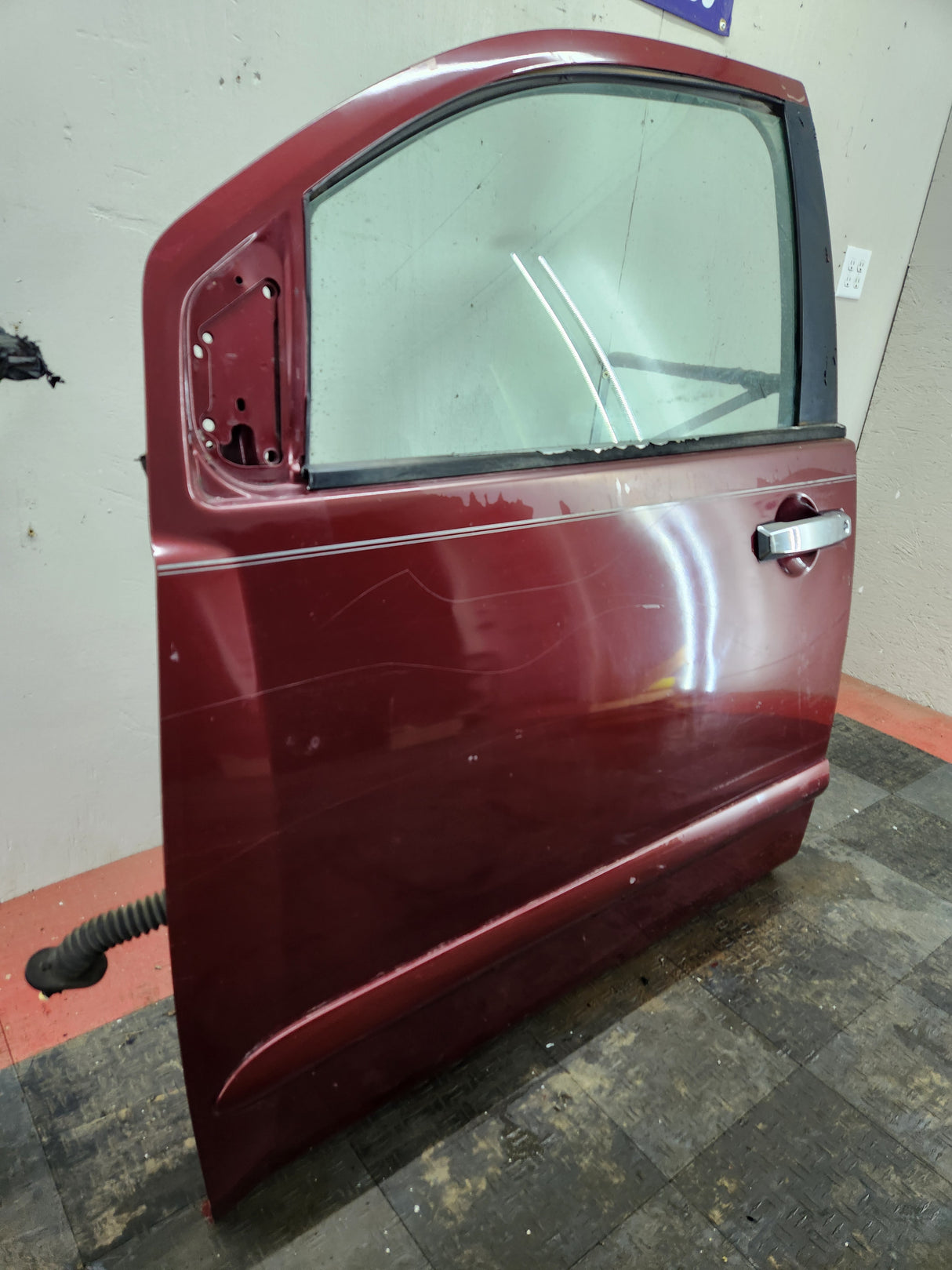 2004-2007 Nissan Titan Driver Side Front Door LH