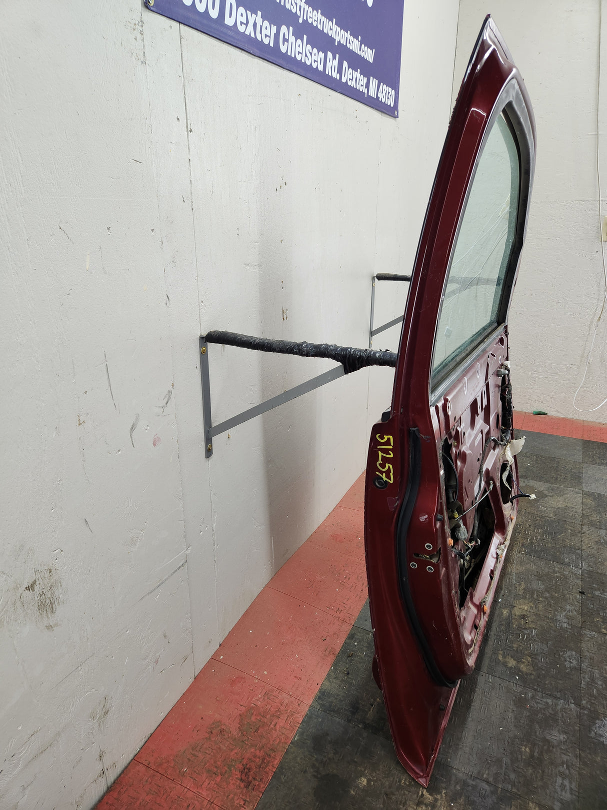 2004-2007 Nissan Titan Driver Side Front Door LH