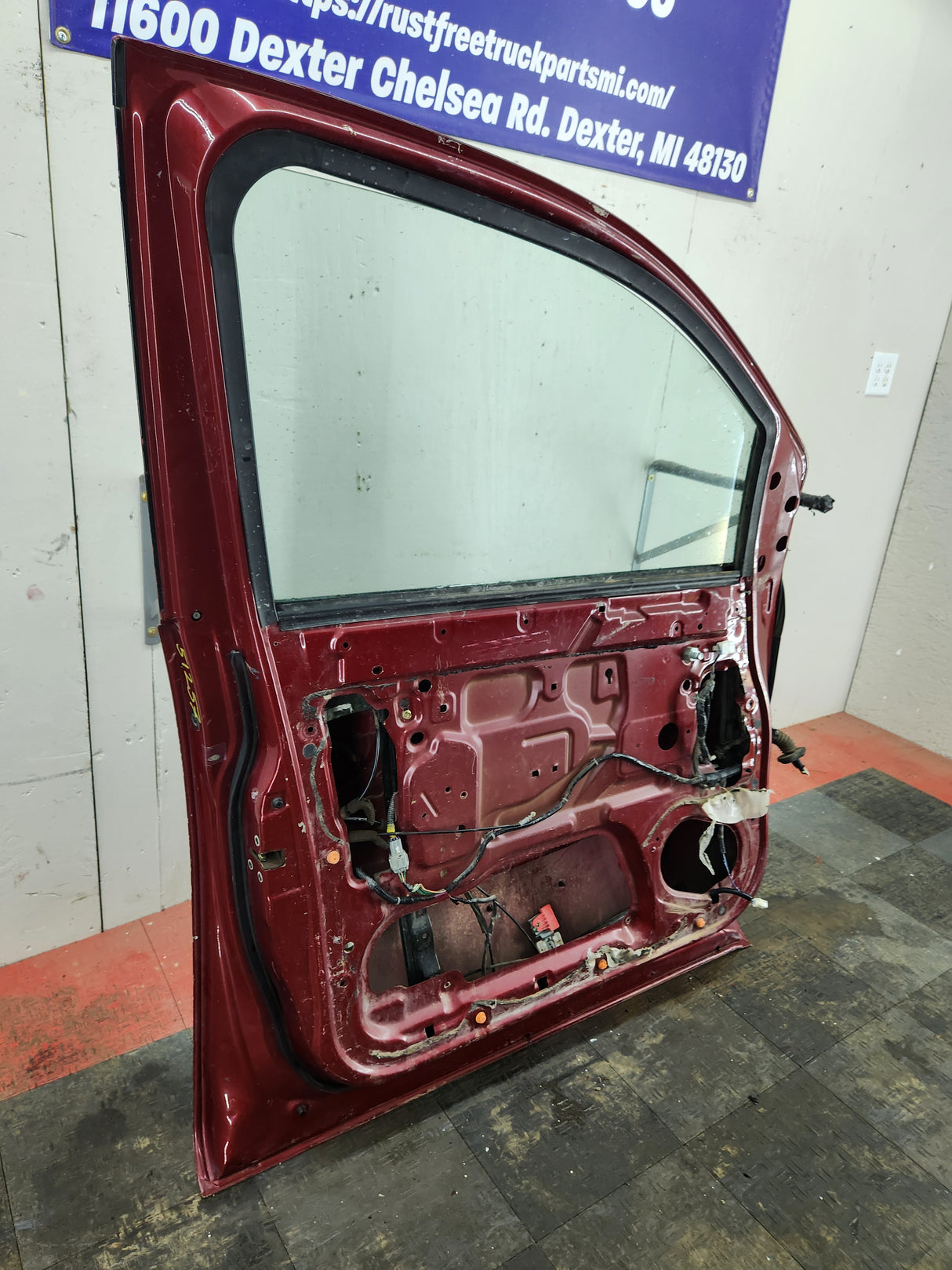 2004-2007 Nissan Titan Driver Side Front Door LH