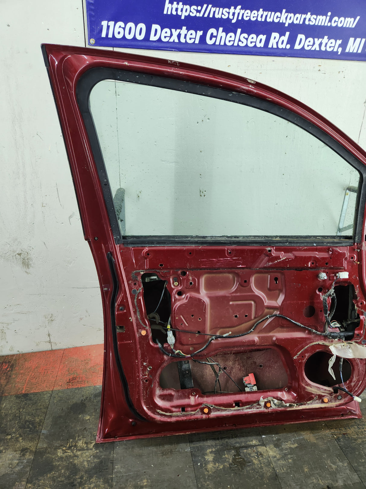 2004-2007 Nissan Titan Driver Side Front Door LH