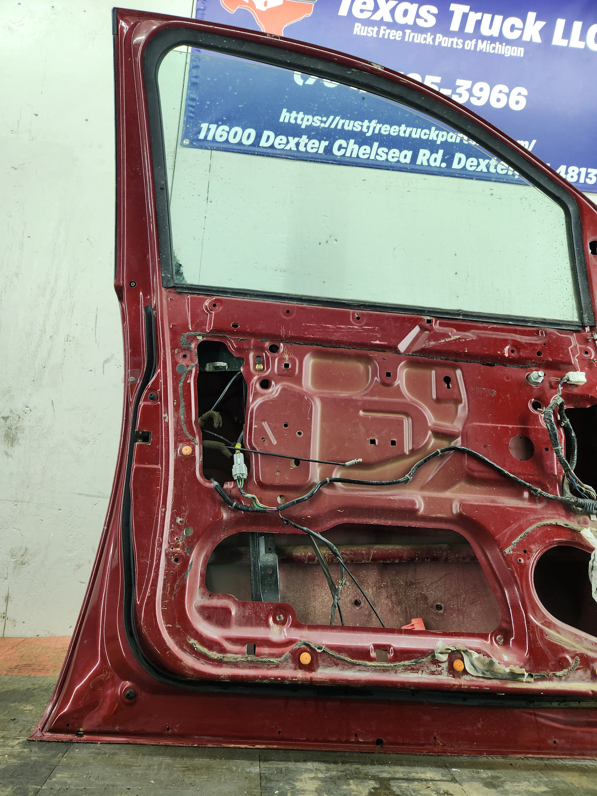 2004-2007 Nissan Titan Driver Side Front Door LH