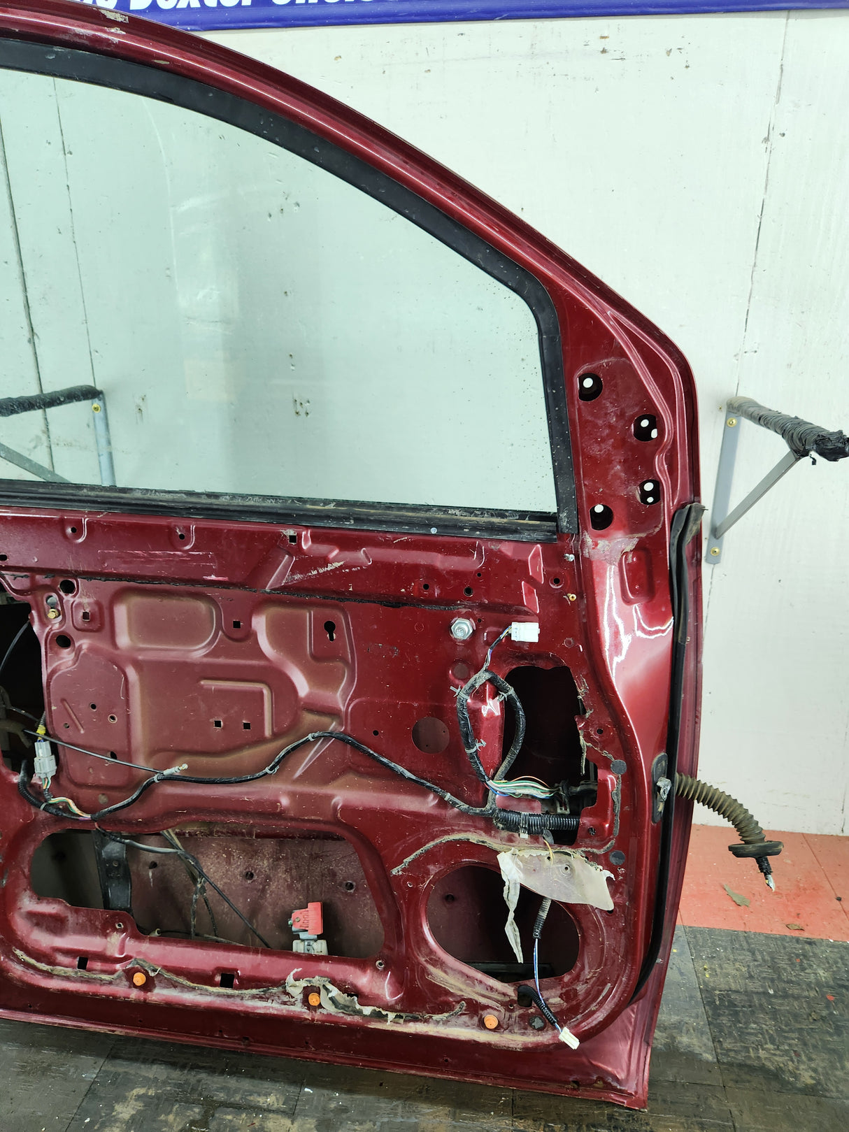 2004-2007 Nissan Titan Driver Side Front Door LH