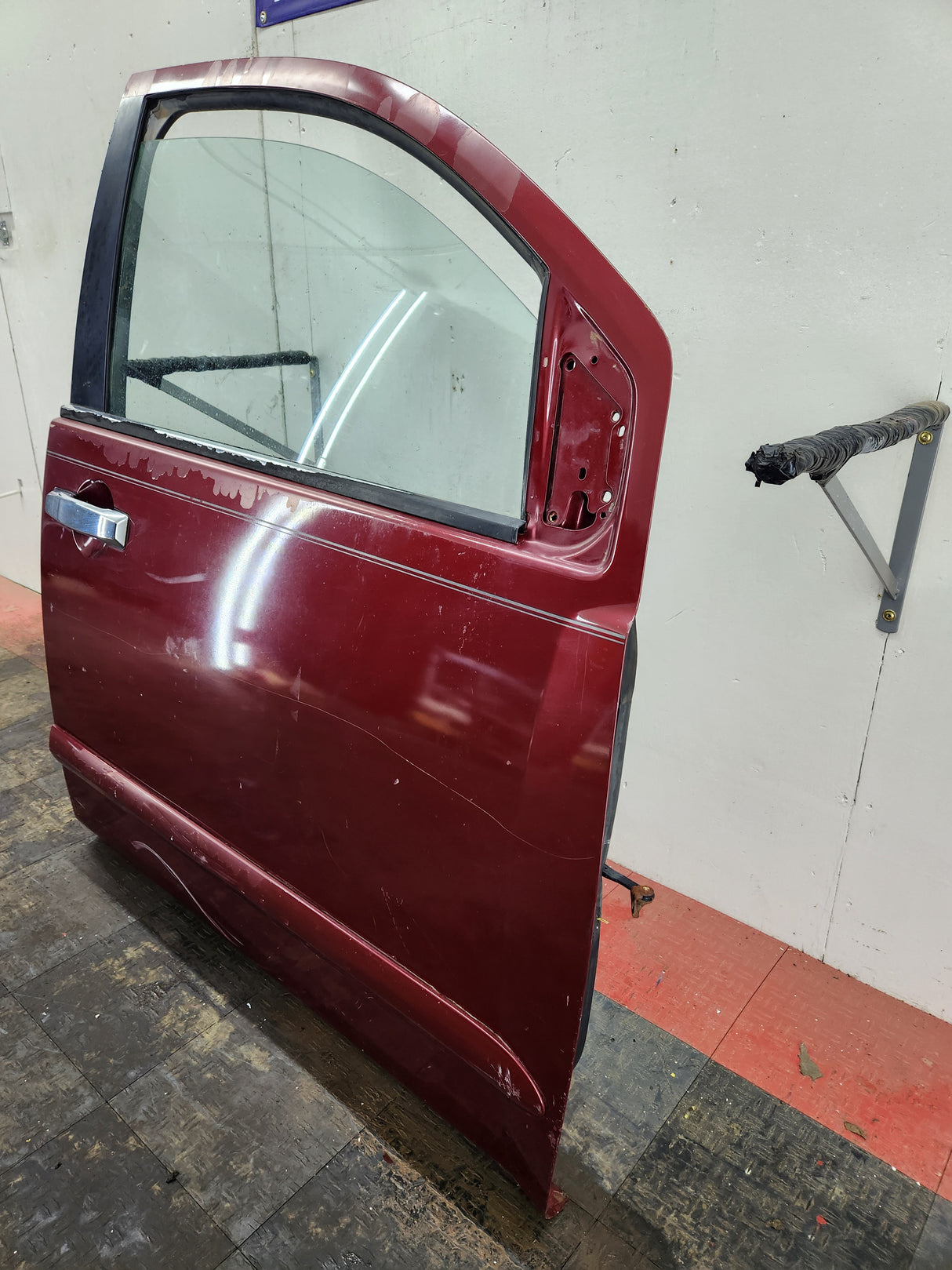 2004-2007 Nissan Titan Passenger Side Front Door RH