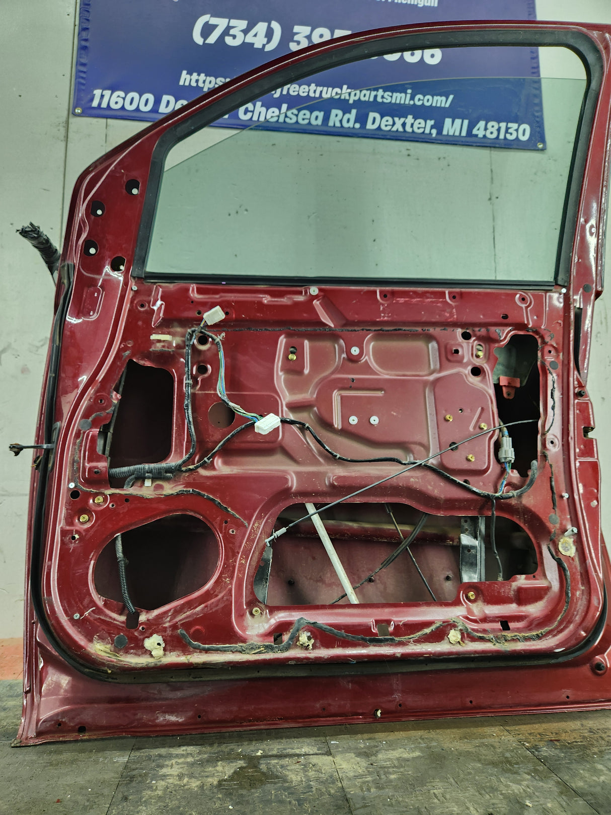 2004-2007 Nissan Titan Passenger Side Front Door RH