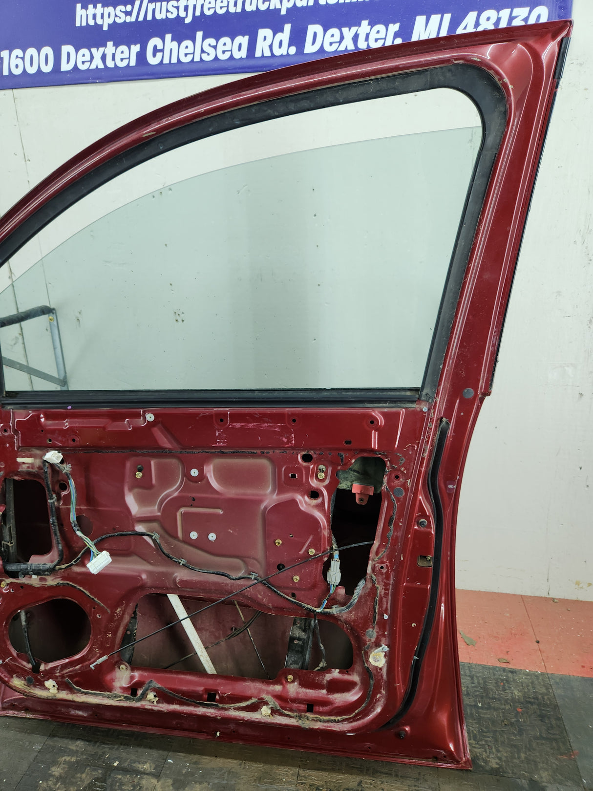2004-2007 Nissan Titan Passenger Side Front Door RH