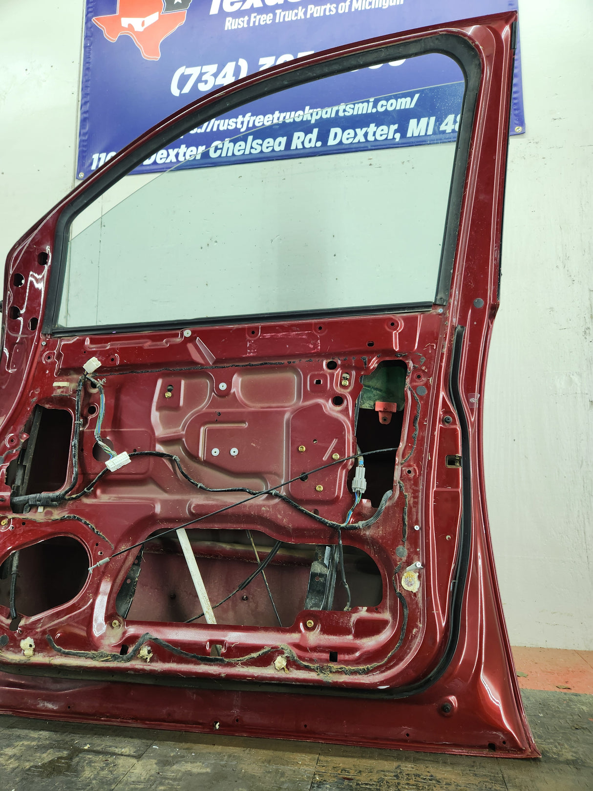 2004-2007 Nissan Titan Passenger Side Front Door RH