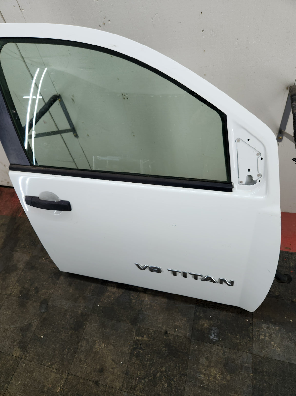 2004-2007 Nissan Titan Crew Cab Passenger Side Front Door RH