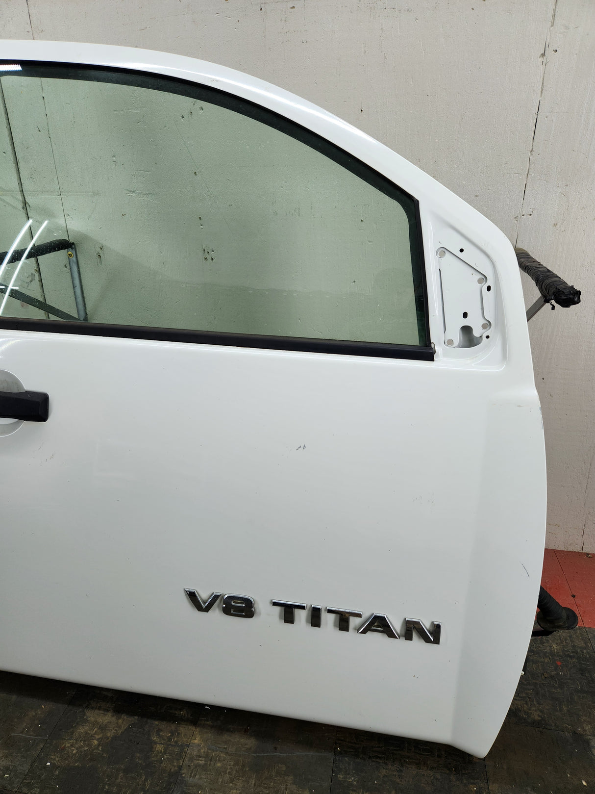 2004-2007 Nissan Titan Crew Cab Passenger Side Front Door RH