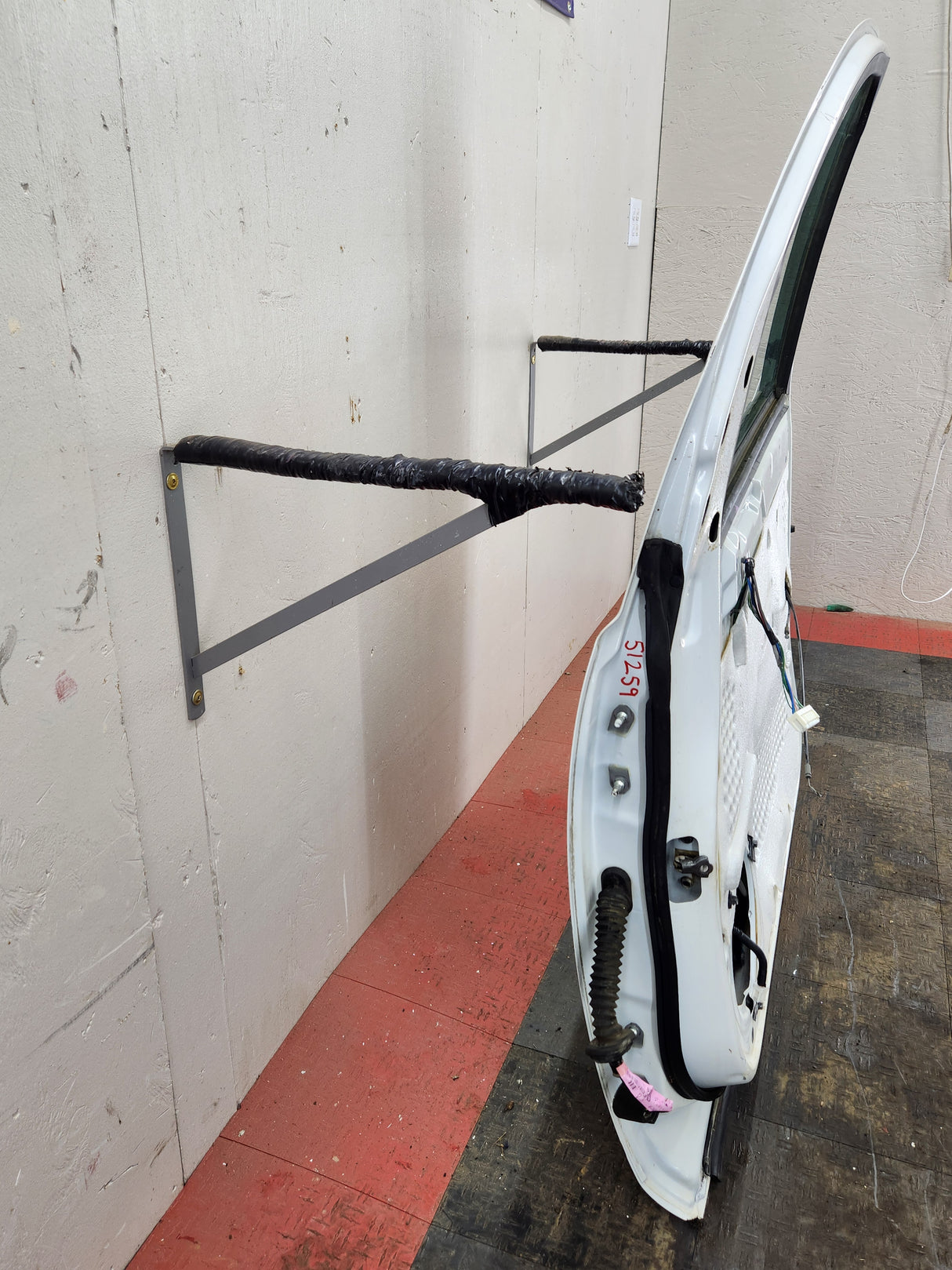 2004-2007 Nissan Titan Crew Cab Passenger Side Front Door RH