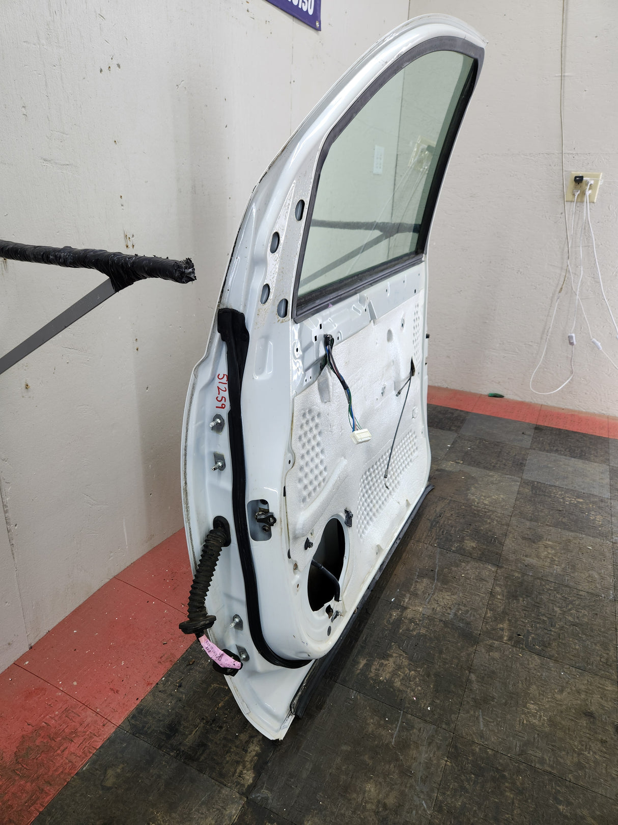 2004-2007 Nissan Titan Crew Cab Passenger Side Front Door RH