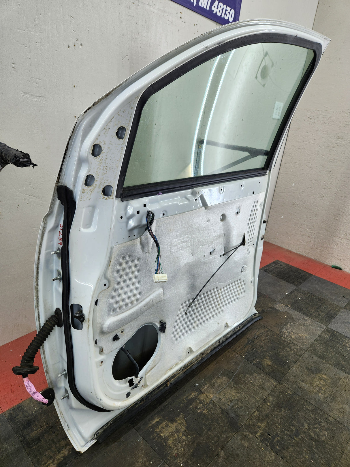 2004-2007 Nissan Titan Crew Cab Passenger Side Front Door RH