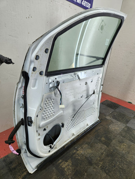 2004-2007 Nissan Titan Crew Cab Passenger Side Front Door RH