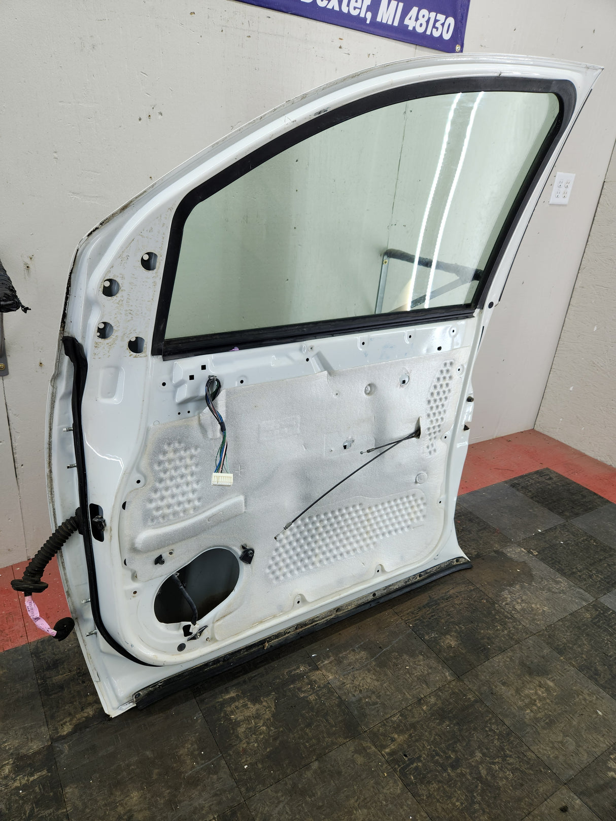2004-2007 Nissan Titan Crew Cab Passenger Side Front Door RH