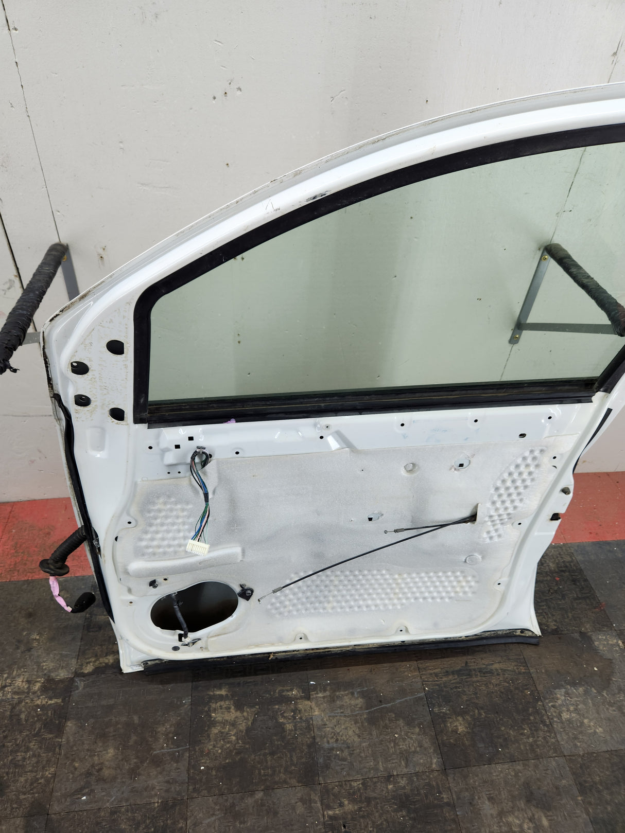 2004-2007 Nissan Titan Crew Cab Passenger Side Front Door RH