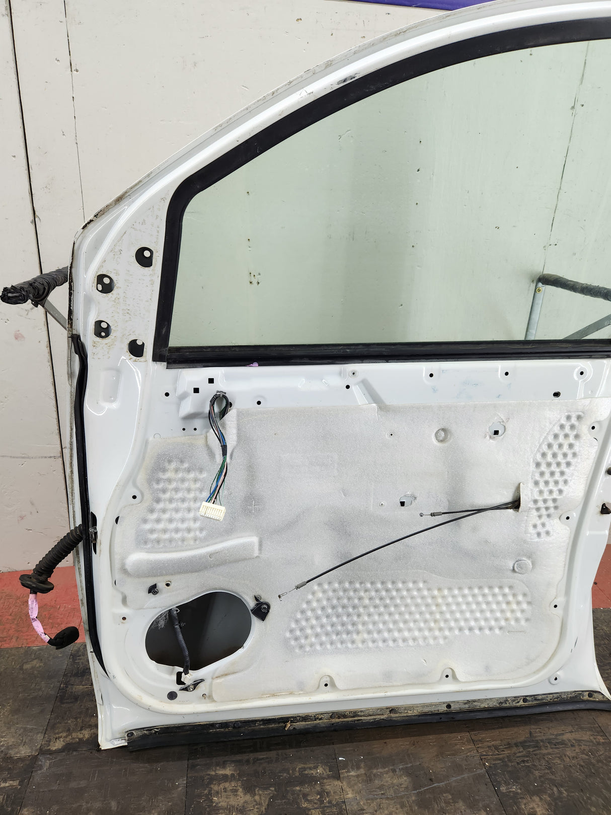 2004-2007 Nissan Titan Crew Cab Passenger Side Front Door RH