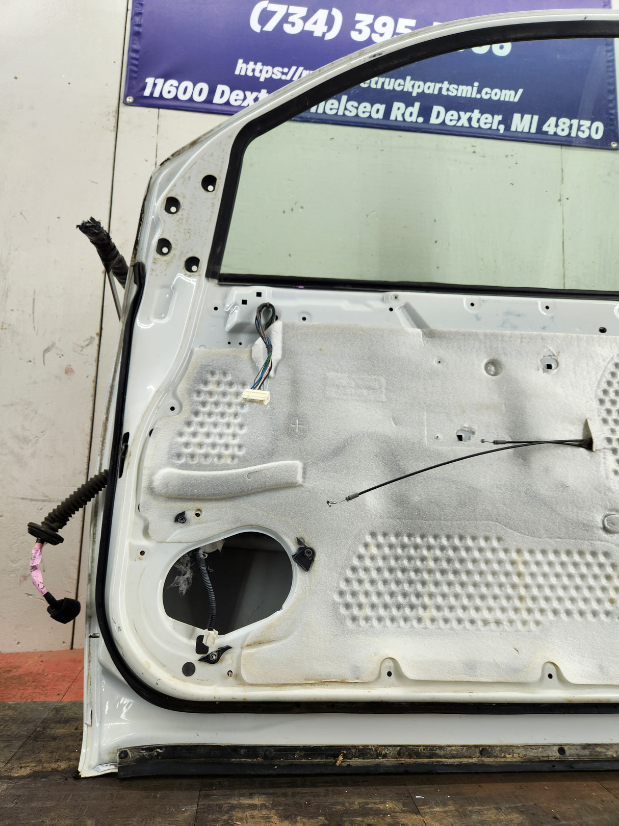 2004-2007 Nissan Titan Crew Cab Passenger Side Front Door RH