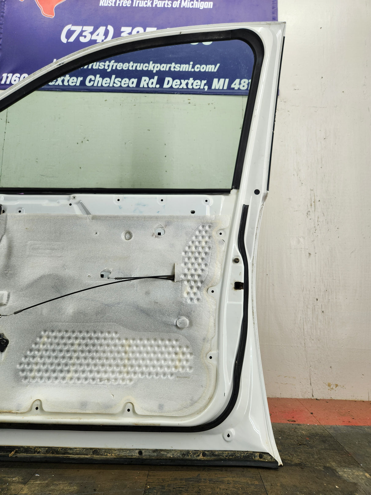 2004-2007 Nissan Titan Crew Cab Passenger Side Front Door RH