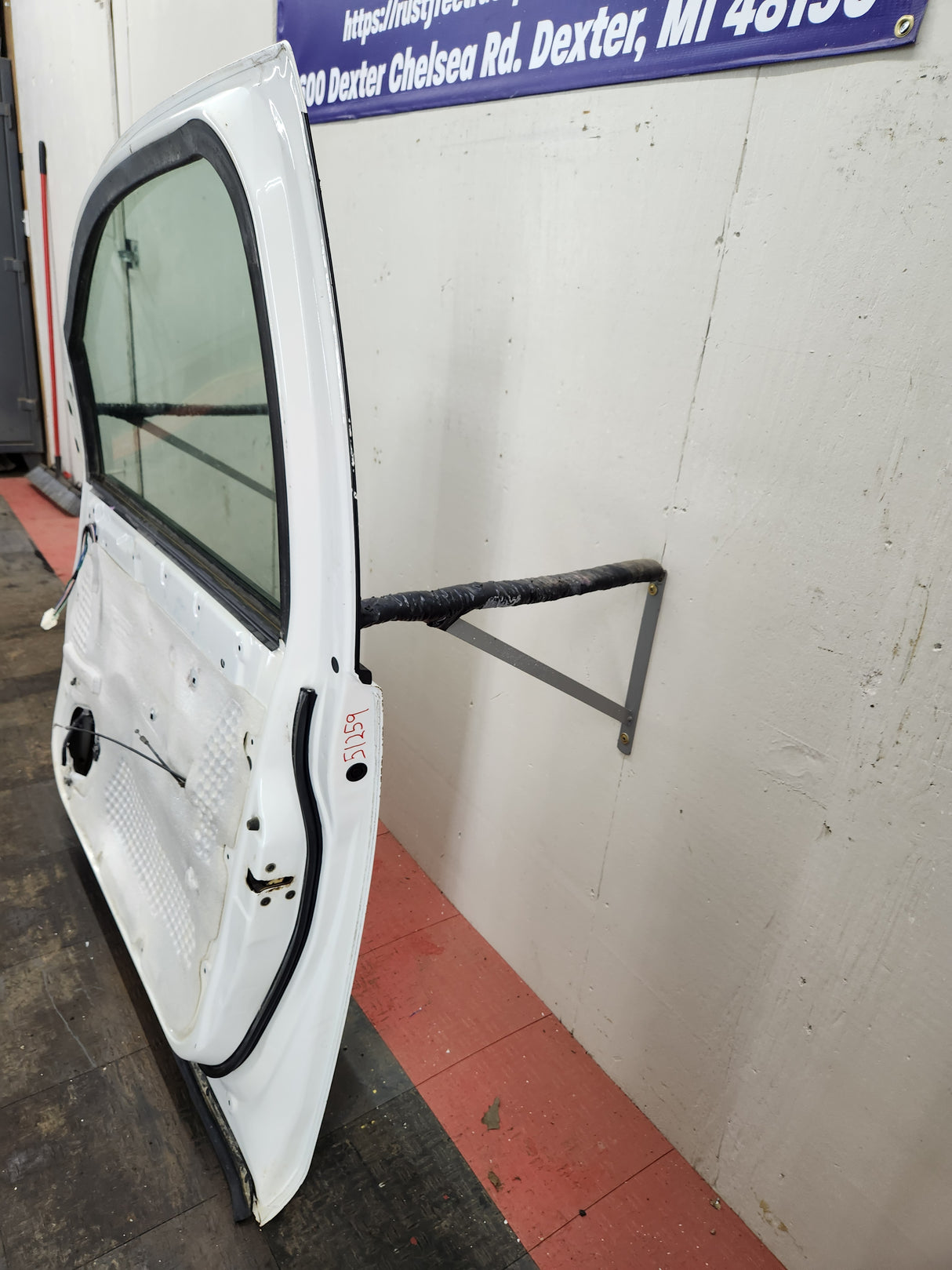2004-2007 Nissan Titan Crew Cab Passenger Side Front Door RH